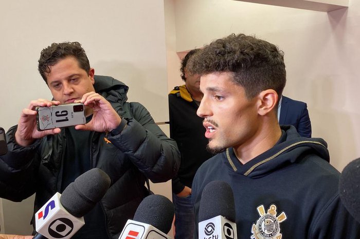 Jogador do Corinthians é preso por chamar Jogador do inter de "MACACO"